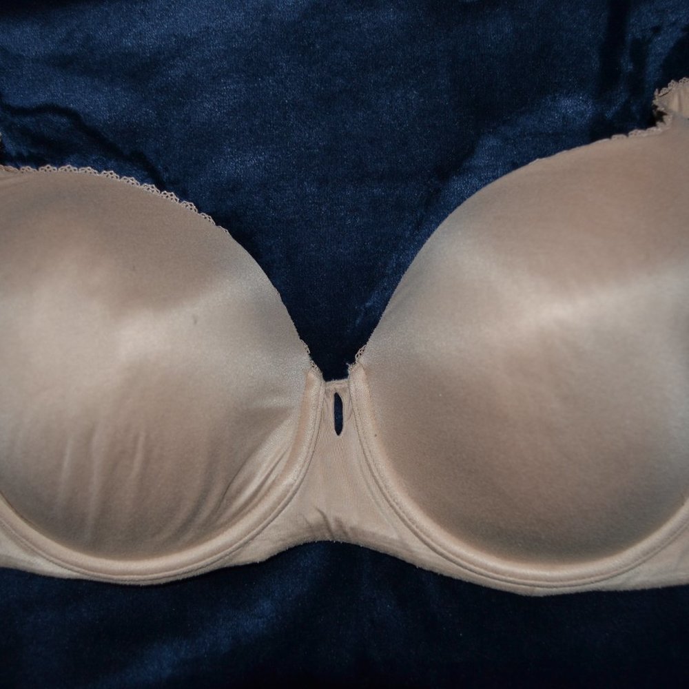 Victoria's Secret Body by VS 36DDD Lined Demi nude bra EUC